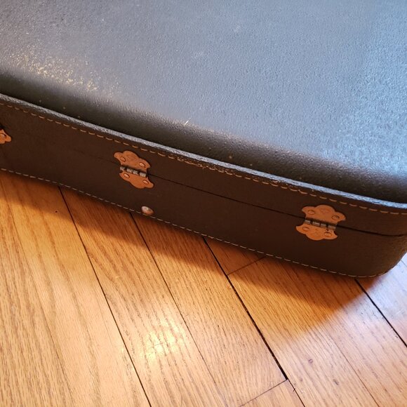 Vintage 60's Hard Shell Medium Train Case Suitcase "Weekender" - Picture 4 of 8